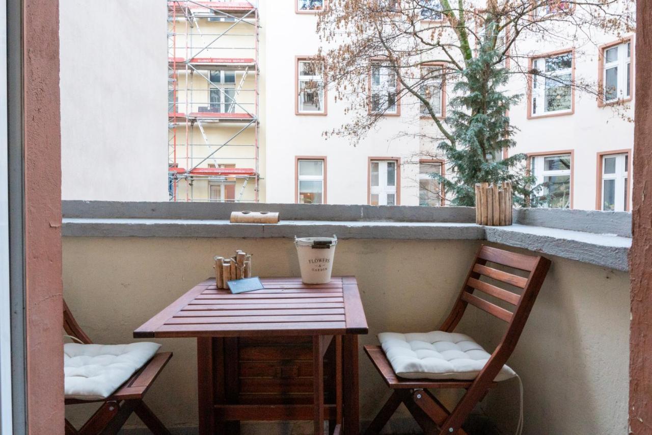 Ferienwohnung Upmarket Studio With Balcony In Friedrichshain Berlin Exterior foto