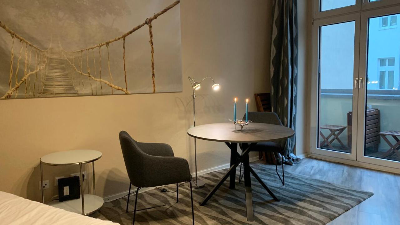 Ferienwohnung Upmarket Studio With Balcony In Friedrichshain Berlin Exterior foto