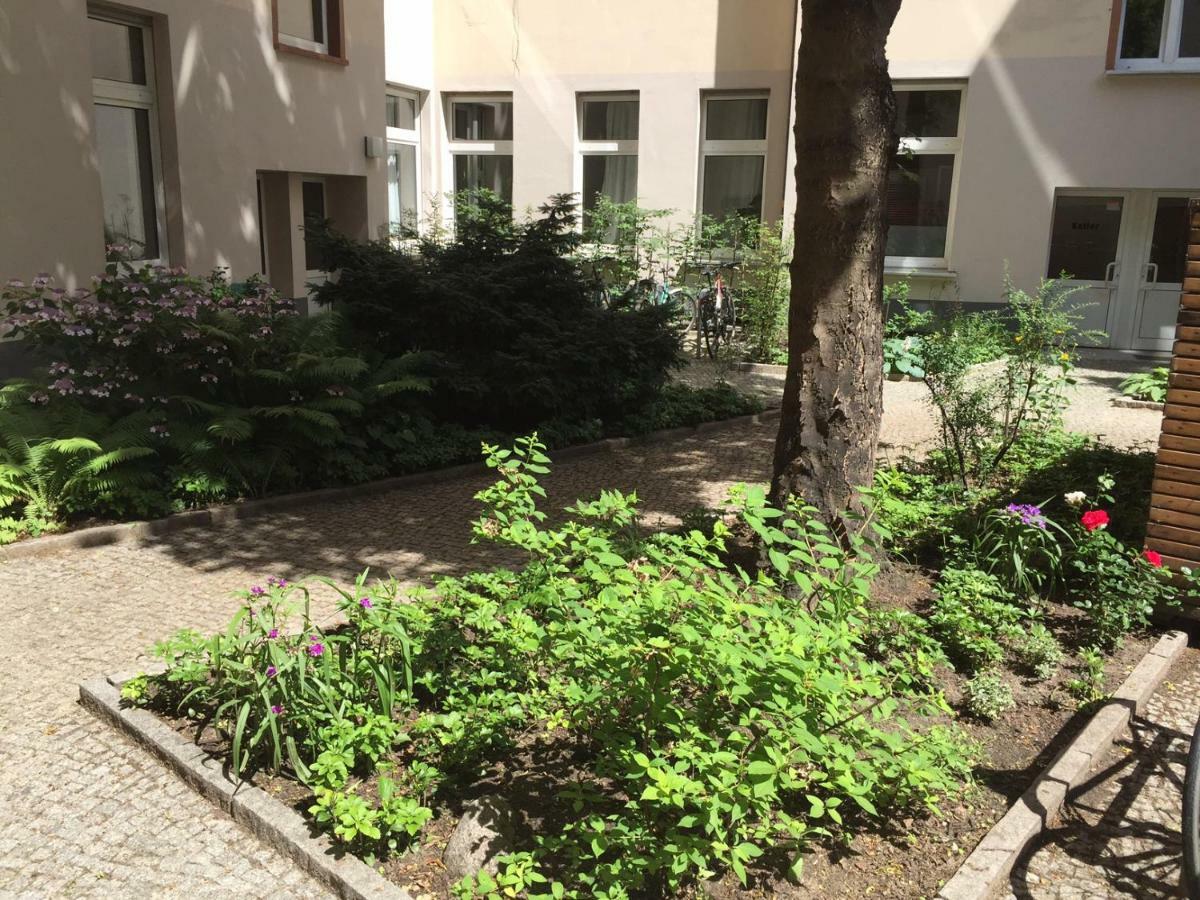 Ferienwohnung Upmarket Studio With Balcony In Friedrichshain Berlin Exterior foto