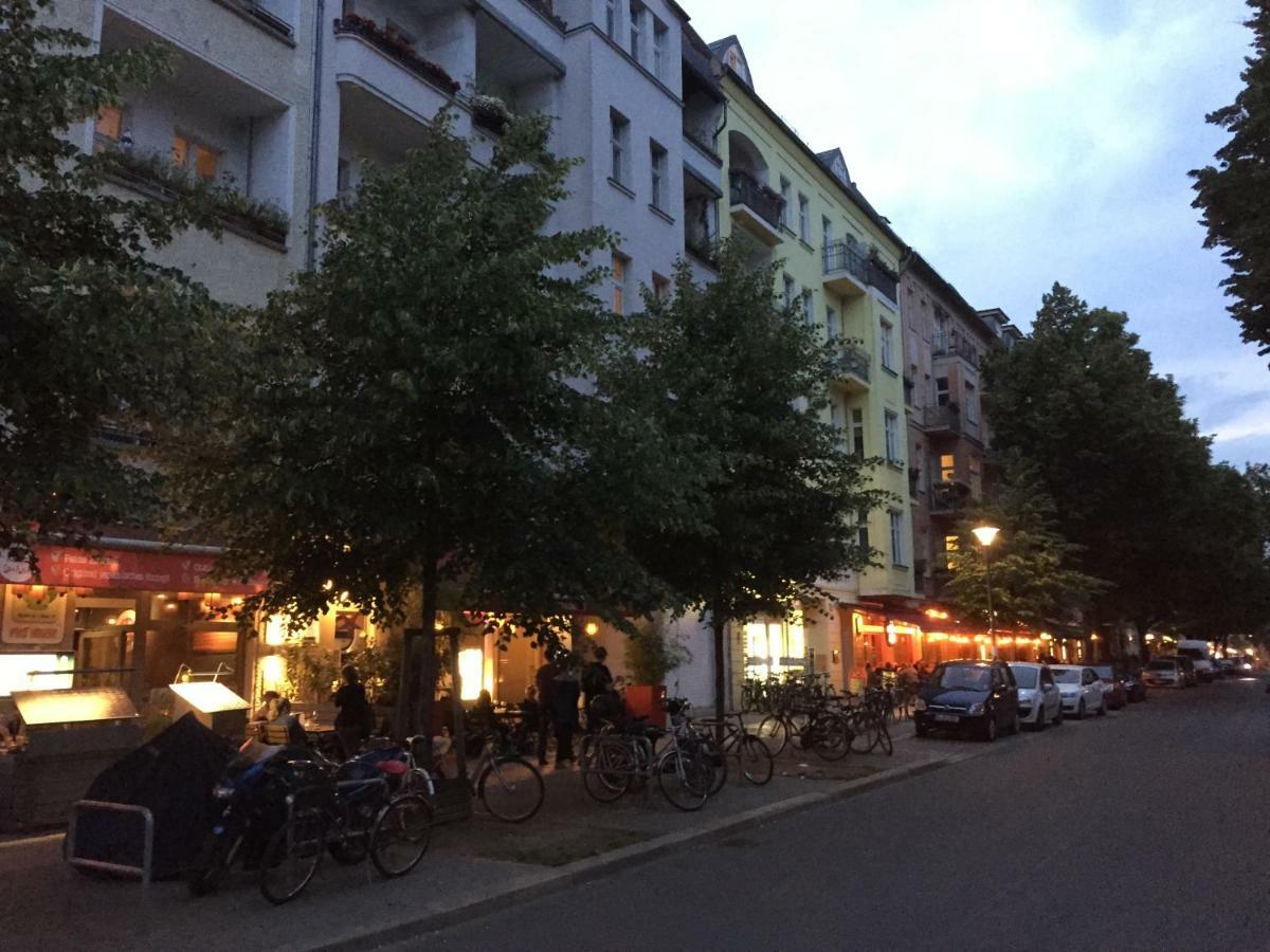Ferienwohnung Upmarket Studio With Balcony In Friedrichshain Berlin Exterior foto